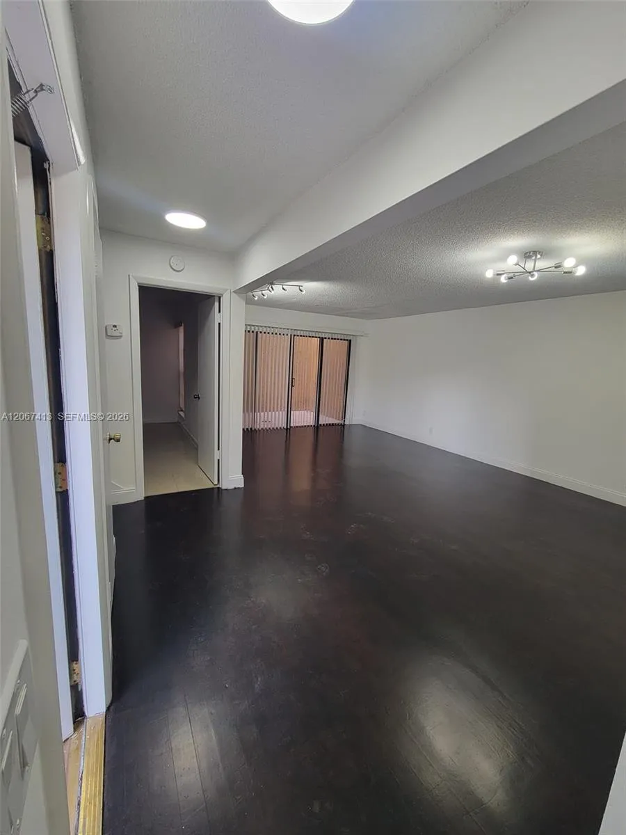 8075 NW 71st Ct #8075 Tamarac, FL 33321