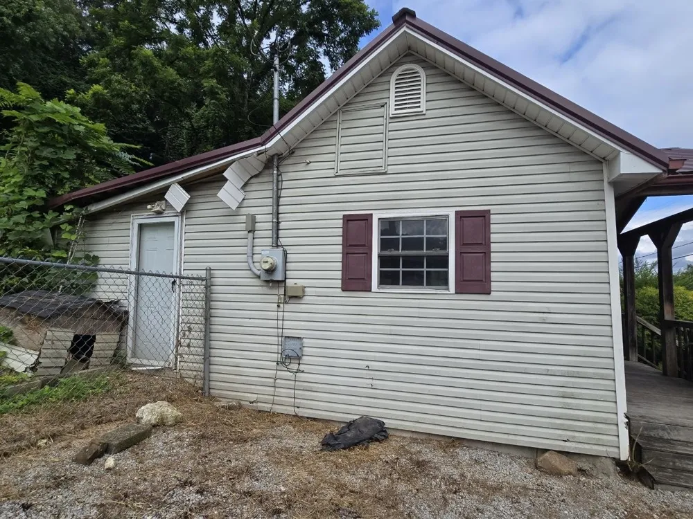 515 E Race St Kingston, TN 37763