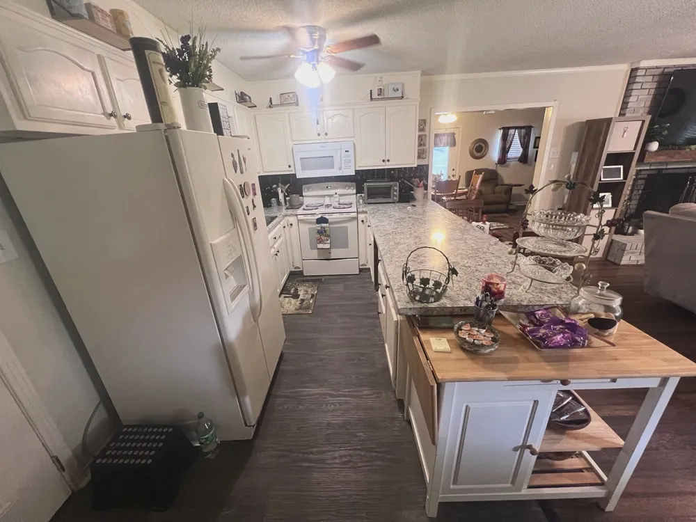 242 Graham Dr Linden, TN 37096