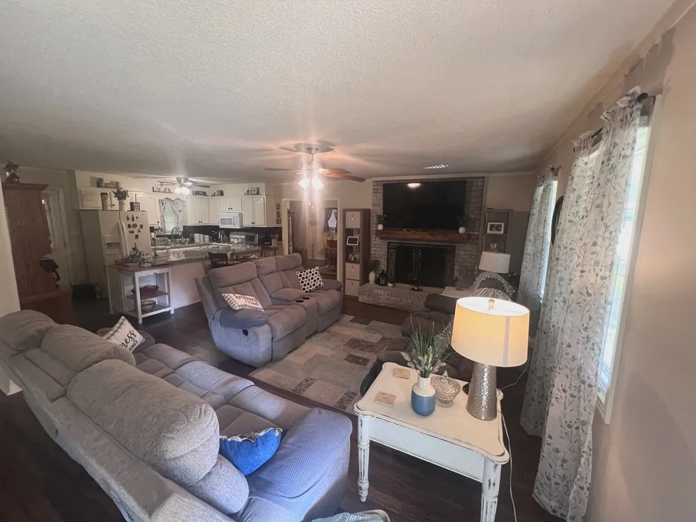 242 Graham Dr Linden, TN 37096