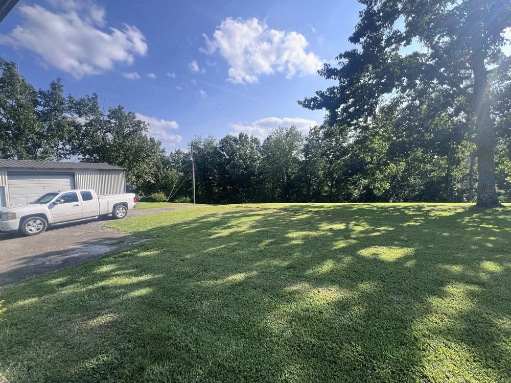 242 Graham Dr Linden, TN 37096