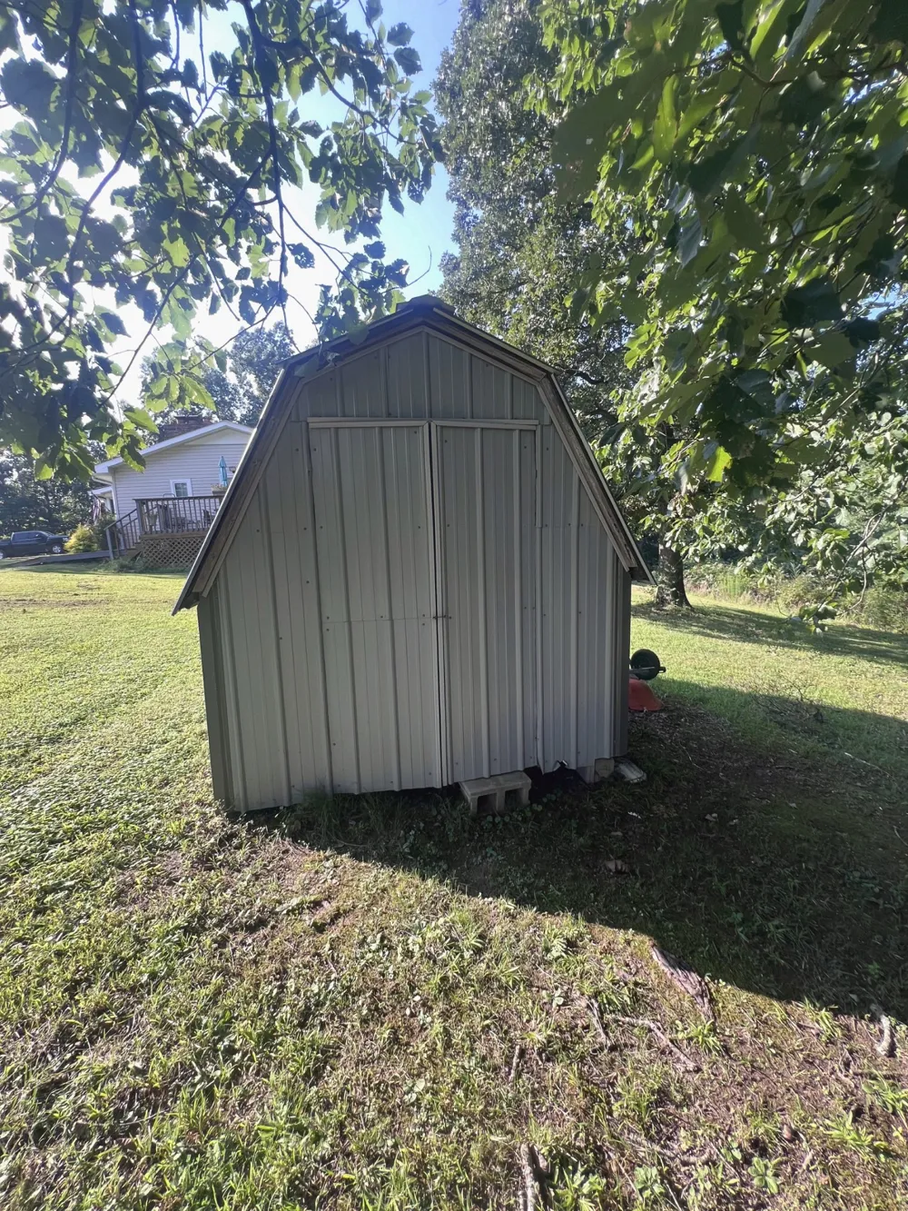 242 Graham Dr Linden, TN 37096