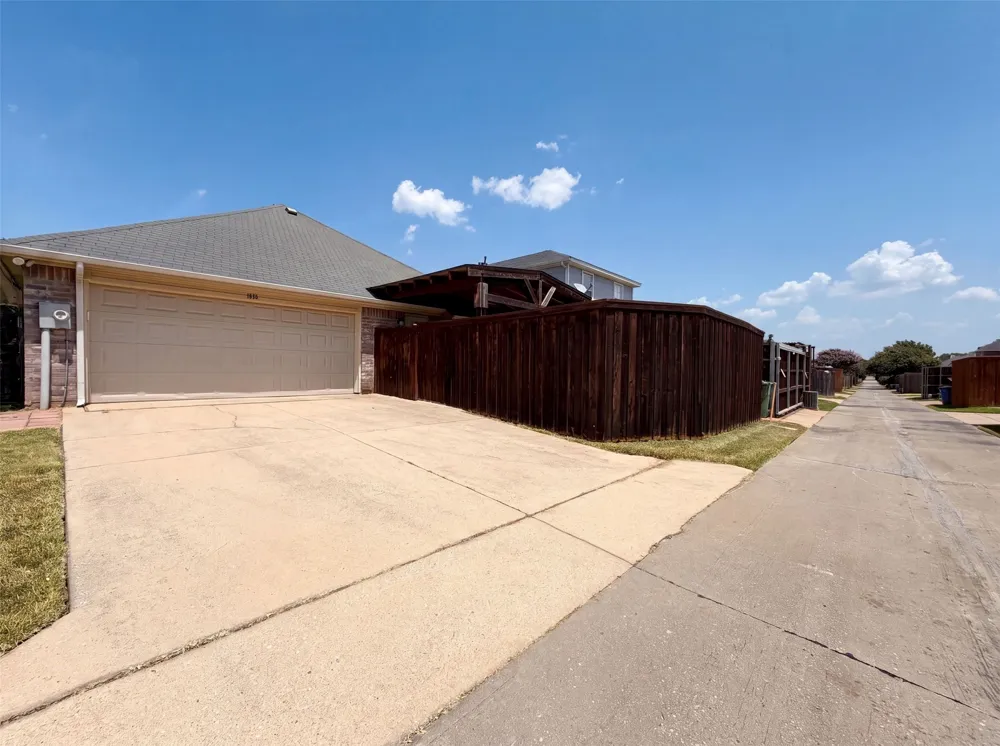 1688 Yellowstone Avenue Lewisville, TX 75077