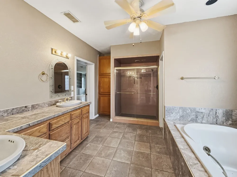 720 E Leslie Street Hamilton, TX 76531