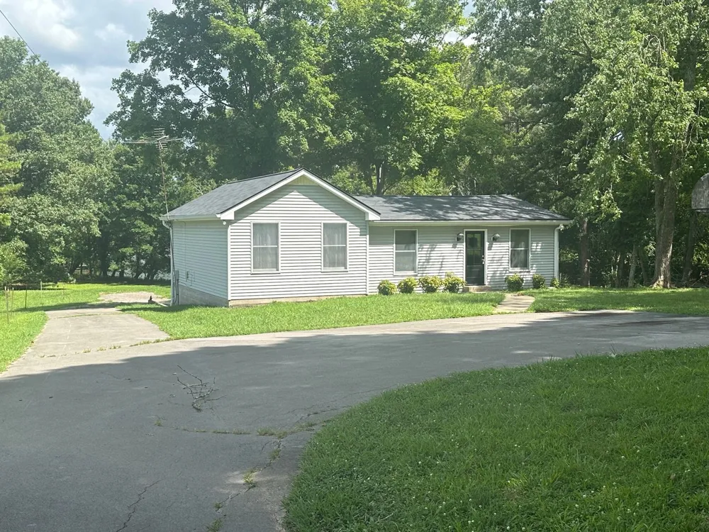 805 Pebble Cove Rd Lebanon, TN 37087