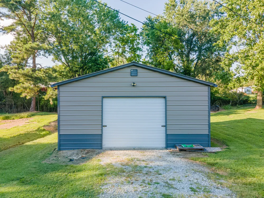 303 Borum Ave Hohenwald, TN 38462