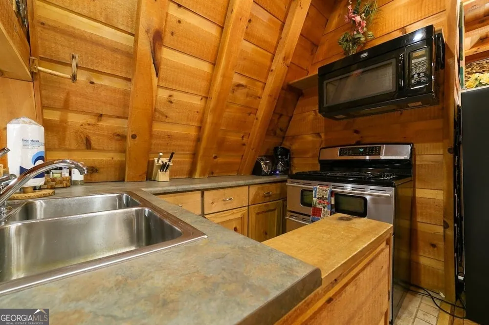 130 Mustang Creek RD Cleveland, GA 30528