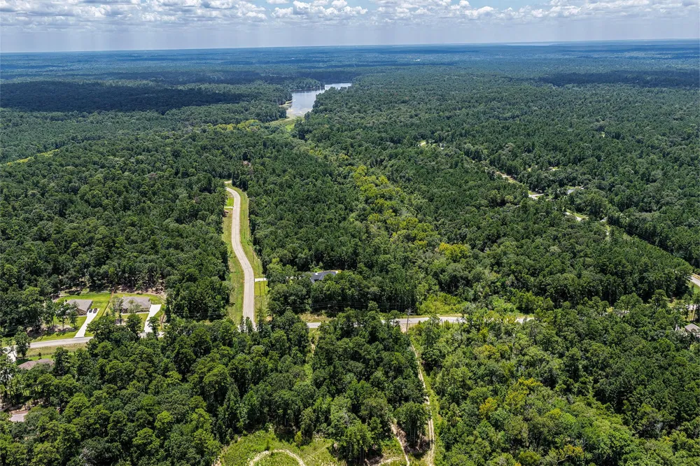3 Sky Oak Lane Huntsville, TX 77340