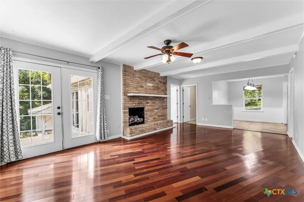 9730 Timberview Drive Woodway, TX 76712