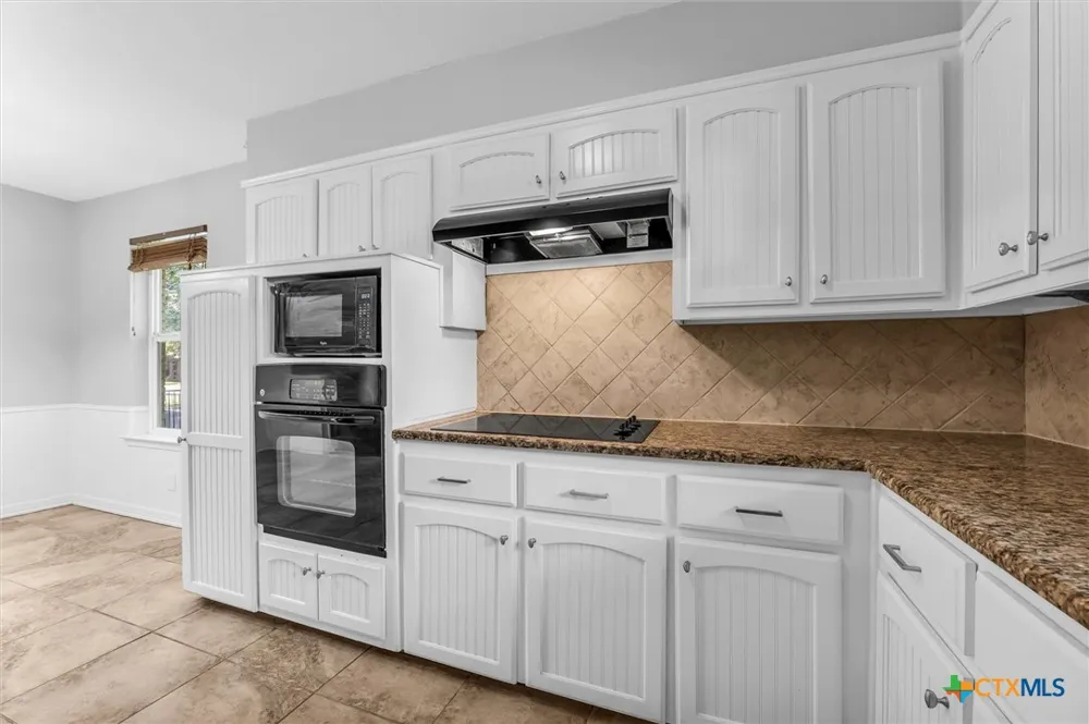 9730 Timberview Drive Woodway, TX 76712