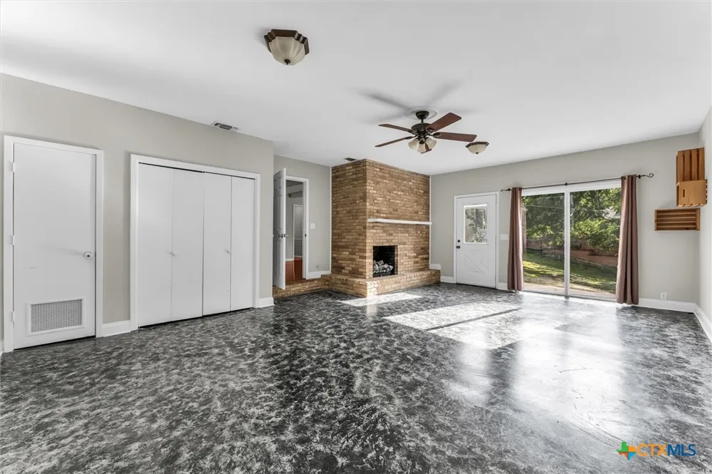 9730 Timberview Drive Woodway, TX 76712