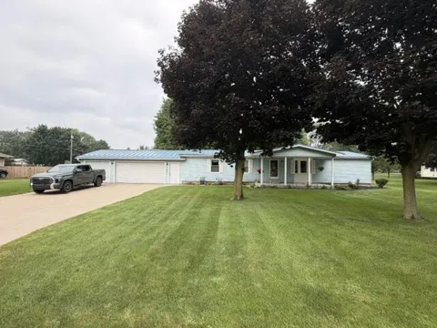 202 S Elm