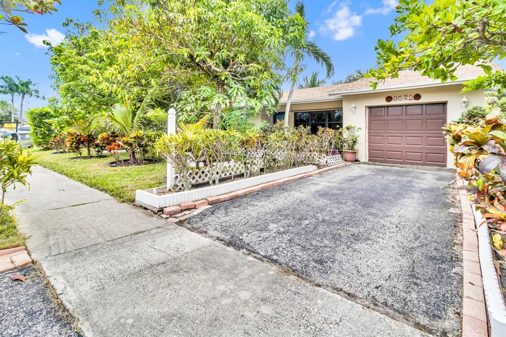 9522 Affirmed Lane Boca Raton, FL 33496
