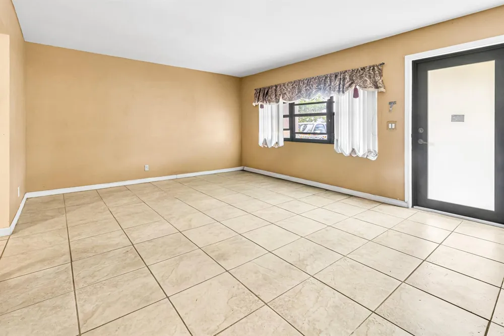 9522 Affirmed Lane Boca Raton, FL 33496