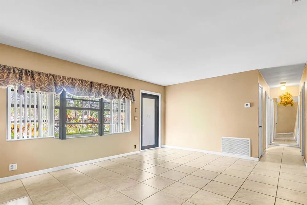 9522 Affirmed Lane Boca Raton, FL 33496