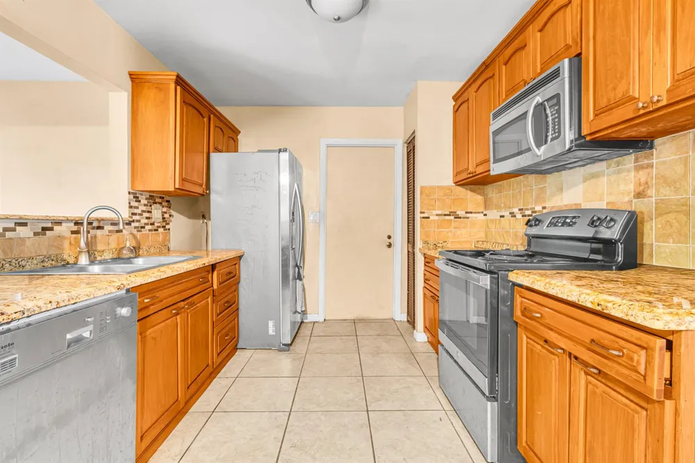 9522 Affirmed Lane Boca Raton, FL 33496