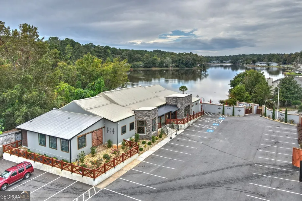 128 Royal Tern LN Warner Robins, GA 31093
