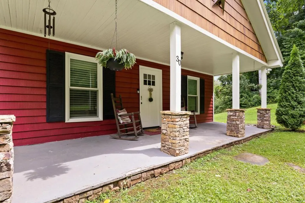 30 Seabolt Morganton, GA 30560