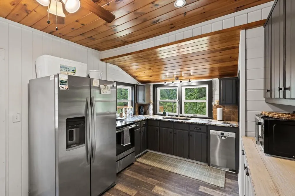 30 Seabolt Morganton, GA 30560