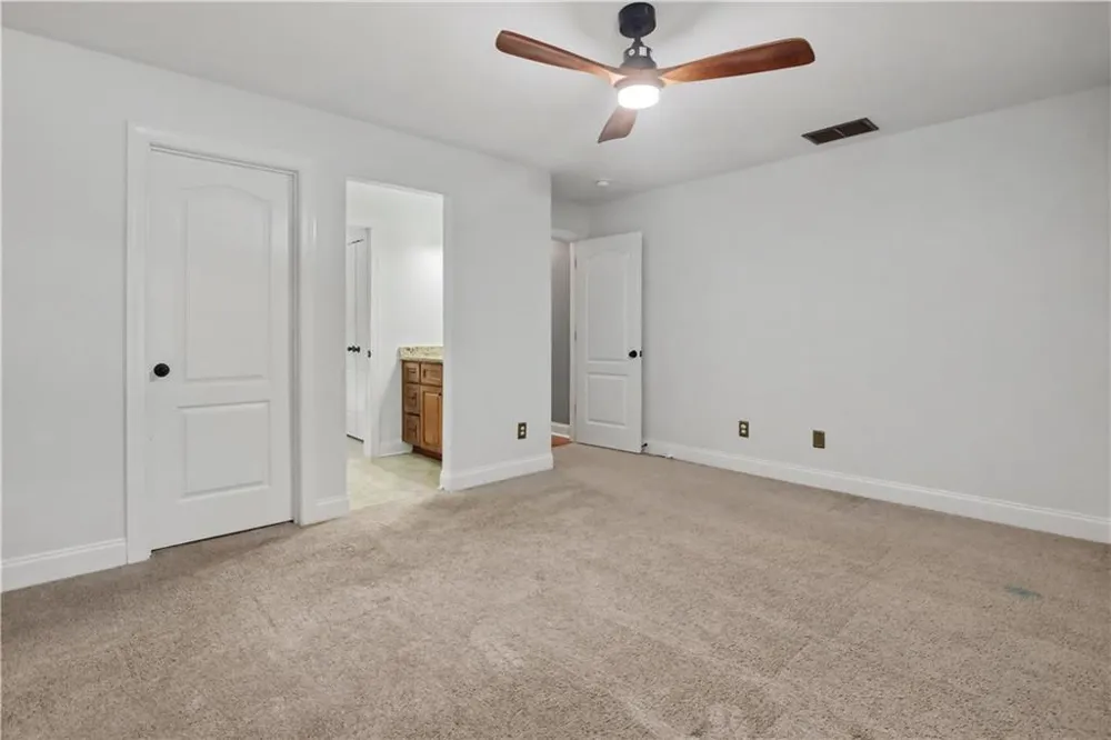211 Dakotahs Bend Newnan, GA 30263