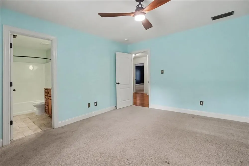 211 Dakotahs Bend Newnan, GA 30263