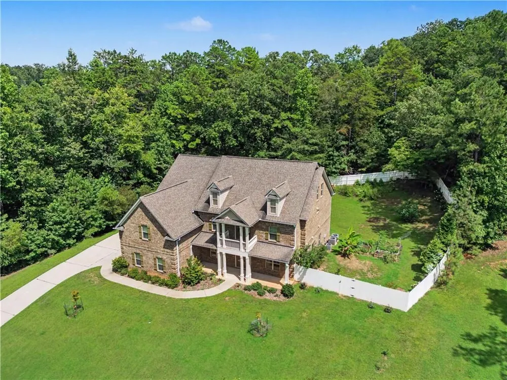 211 Dakotahs Bend Newnan, GA 30263
