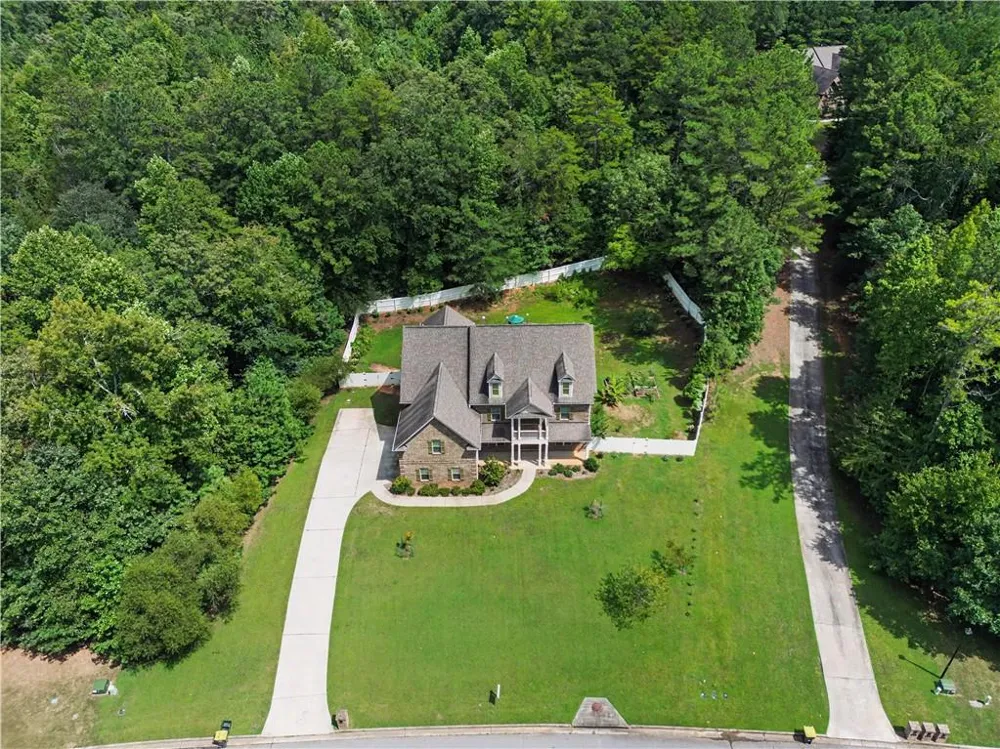 211 Dakotahs Bend Newnan, GA 30263