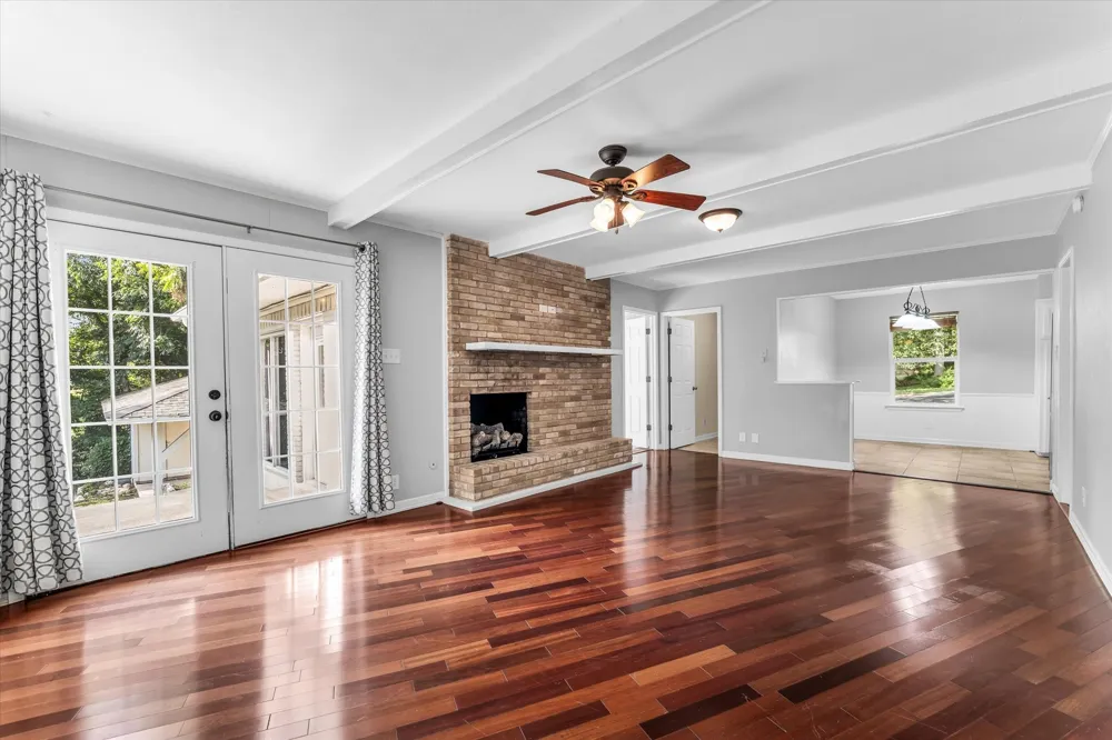 9730 Timberview Drive Woodway, TX 76712