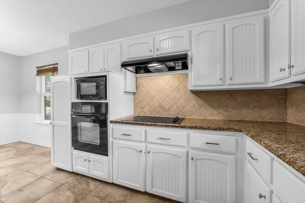 9730 Timberview Drive Woodway, TX 76712