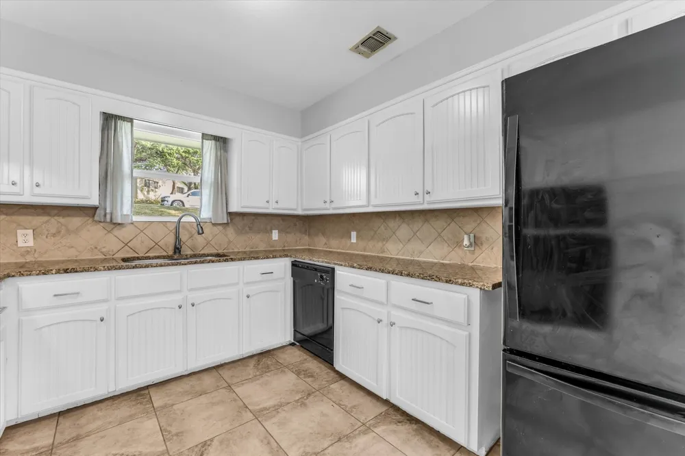 9730 Timberview Drive Woodway, TX 76712