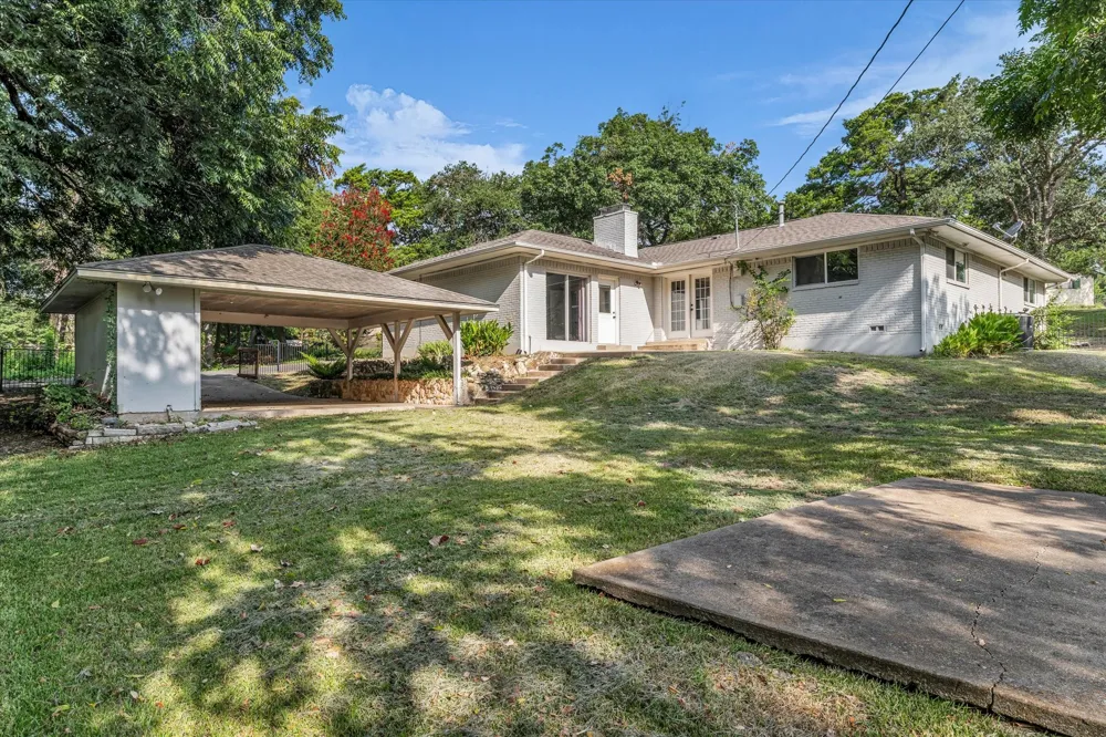 9730 Timberview Drive Woodway, TX 76712