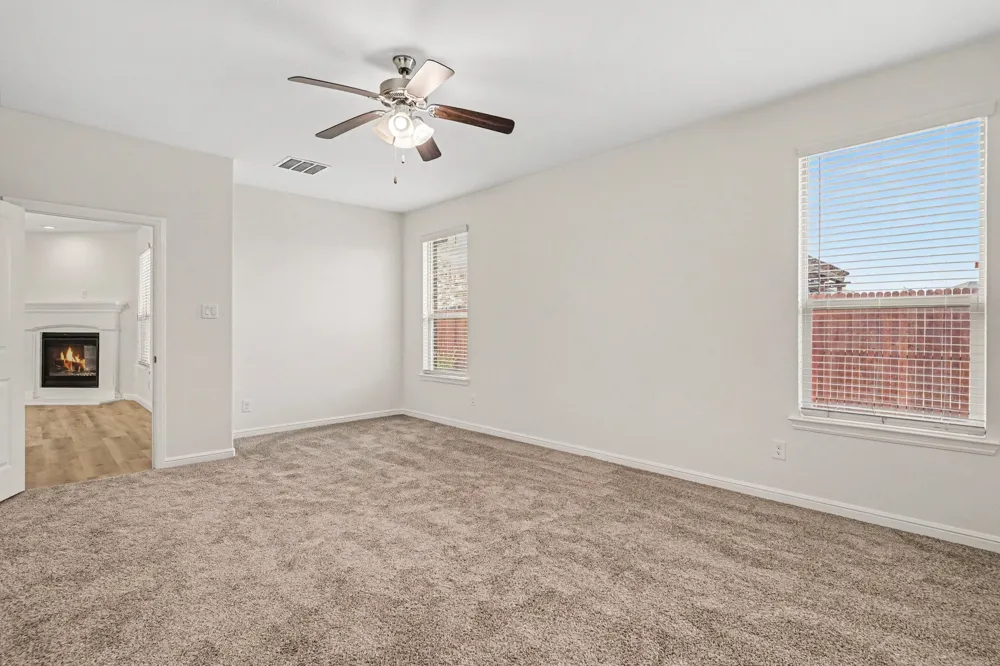 729 Rebecca Lane Saginaw, TX 76131