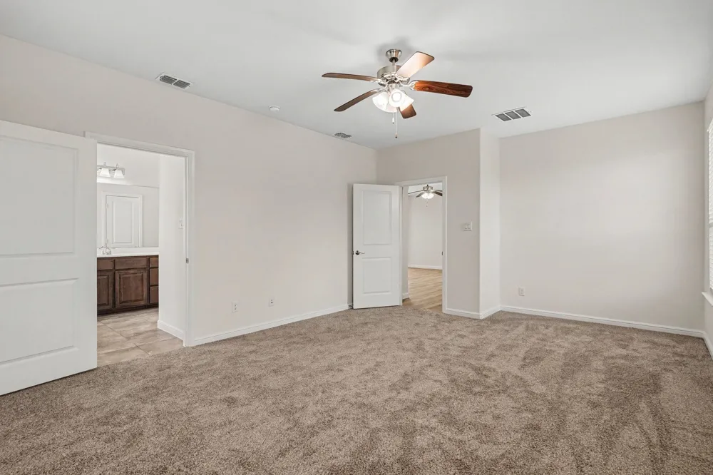 729 Rebecca Lane Saginaw, TX 76131