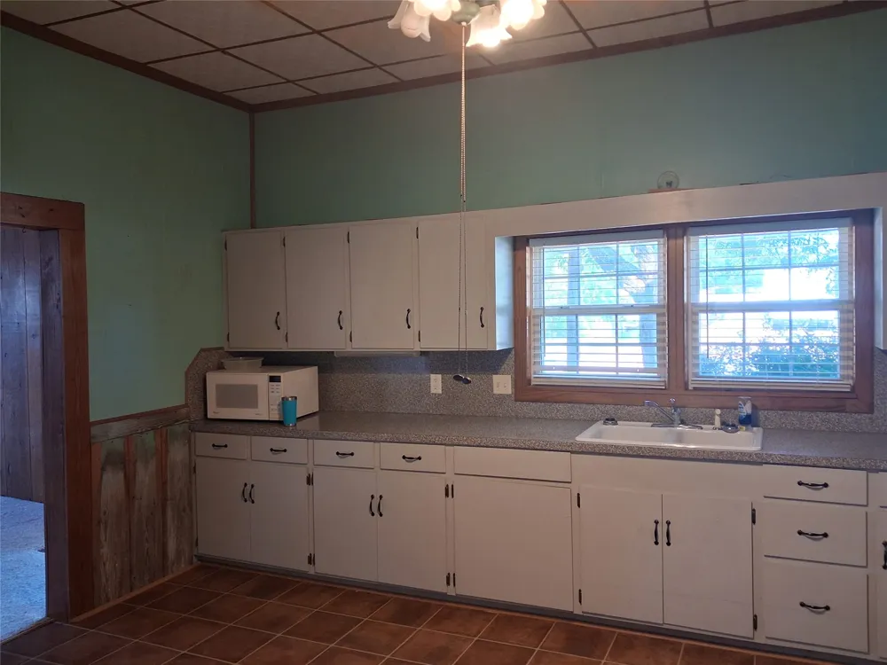 310 Trinity Street Coleman, TX 76834