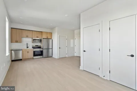5521 WAYNE AVENUE #502