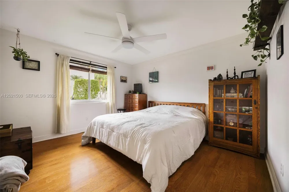 7400 SW 170th Ter Palmetto Bay, FL 33157
