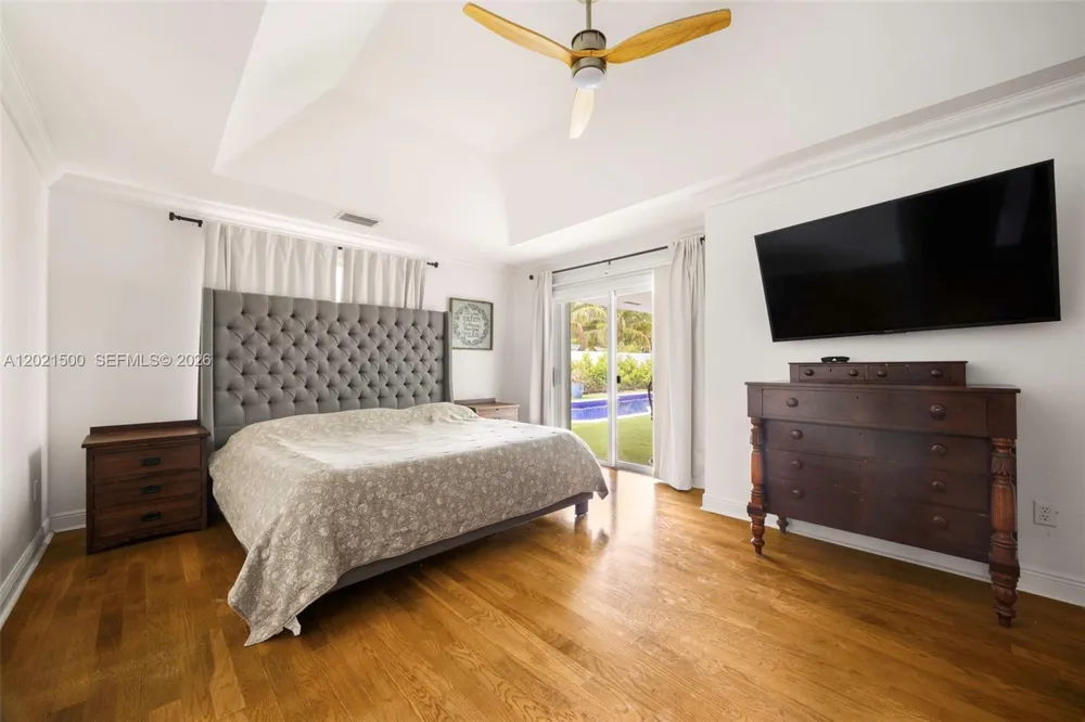 7400 SW 170th Ter Palmetto Bay, FL 33157