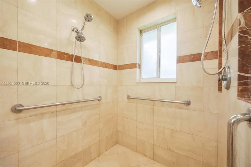 7400 SW 170th Ter Palmetto Bay, FL 33157