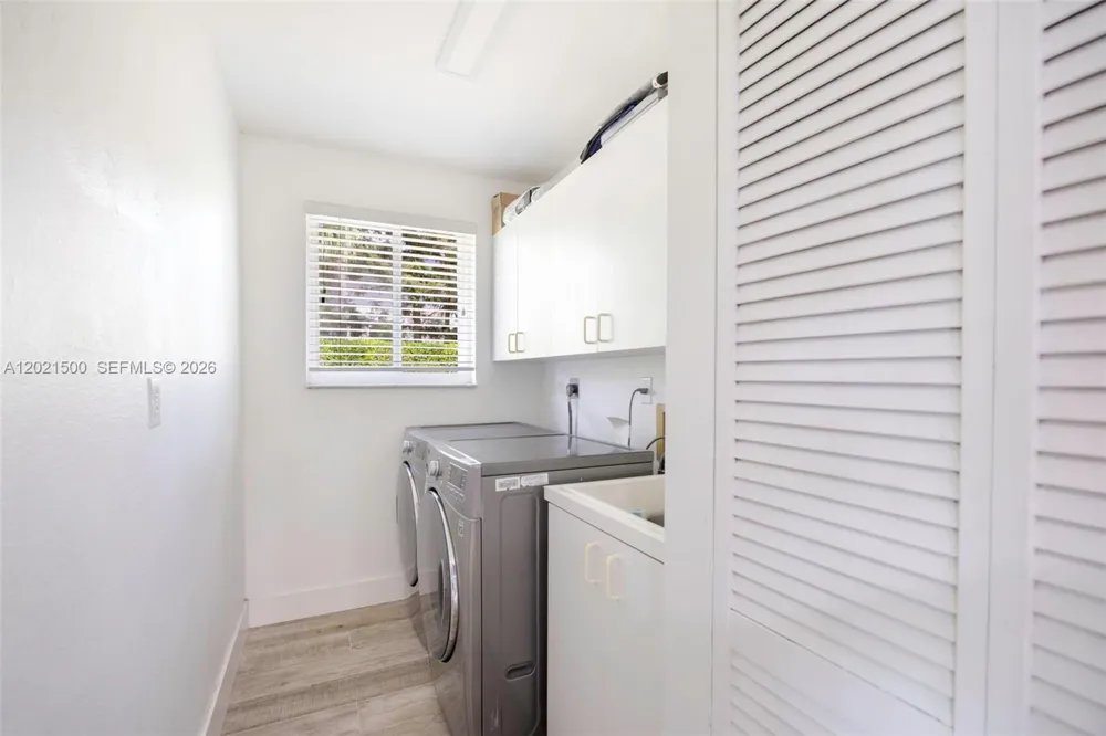 7400 SW 170th Ter Palmetto Bay, FL 33157
