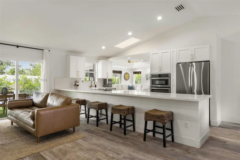 7400 SW 170th Ter Palmetto Bay, FL 33157