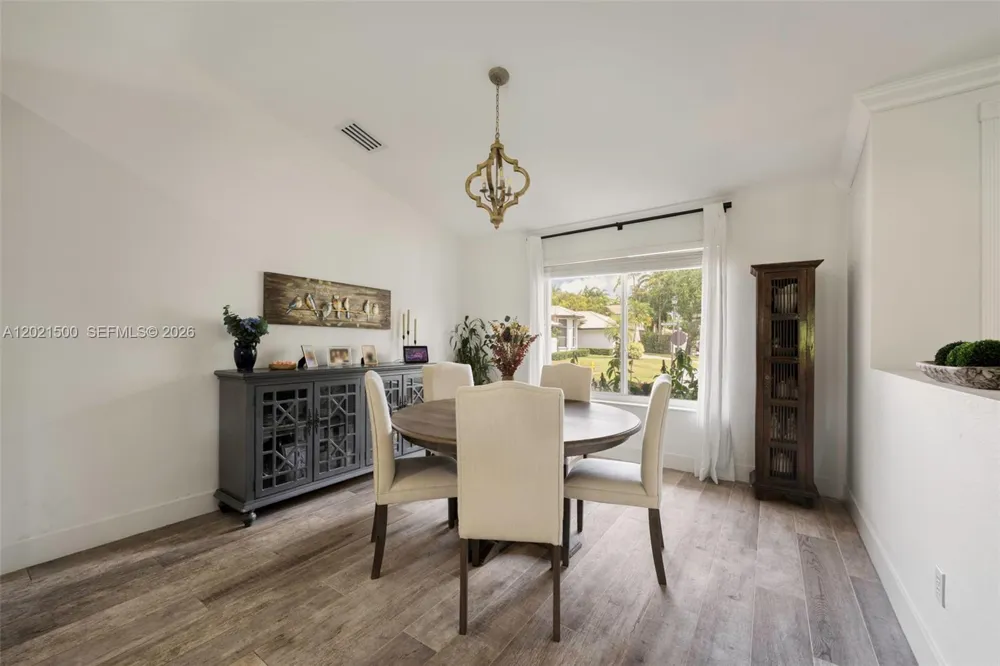 7400 SW 170th Ter Palmetto Bay, FL 33157