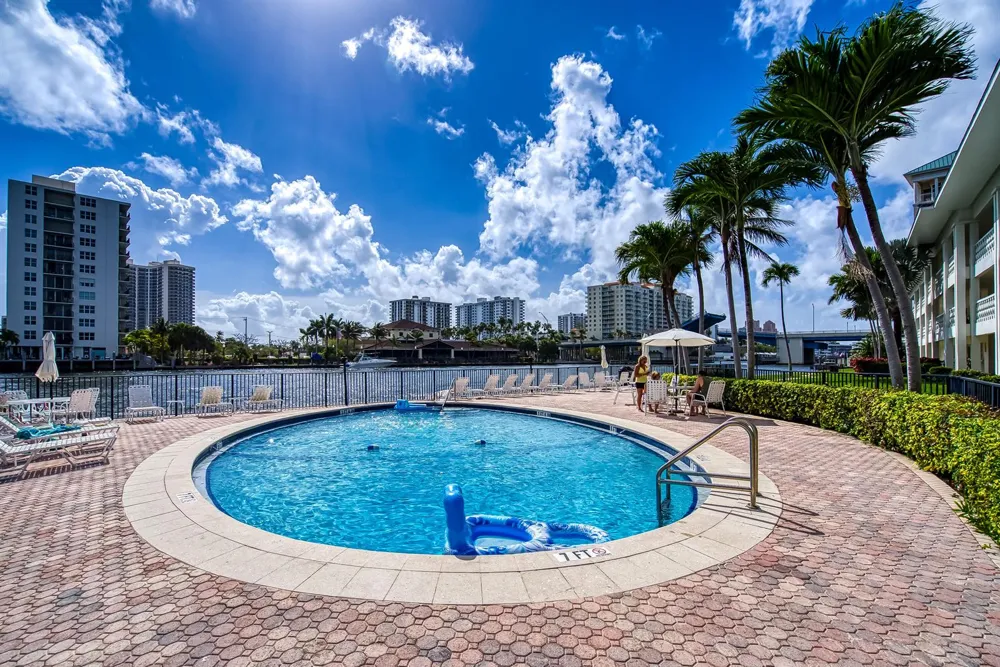 2895 NE 32ND STREET #207 Fort Lauderdale, FL 33306