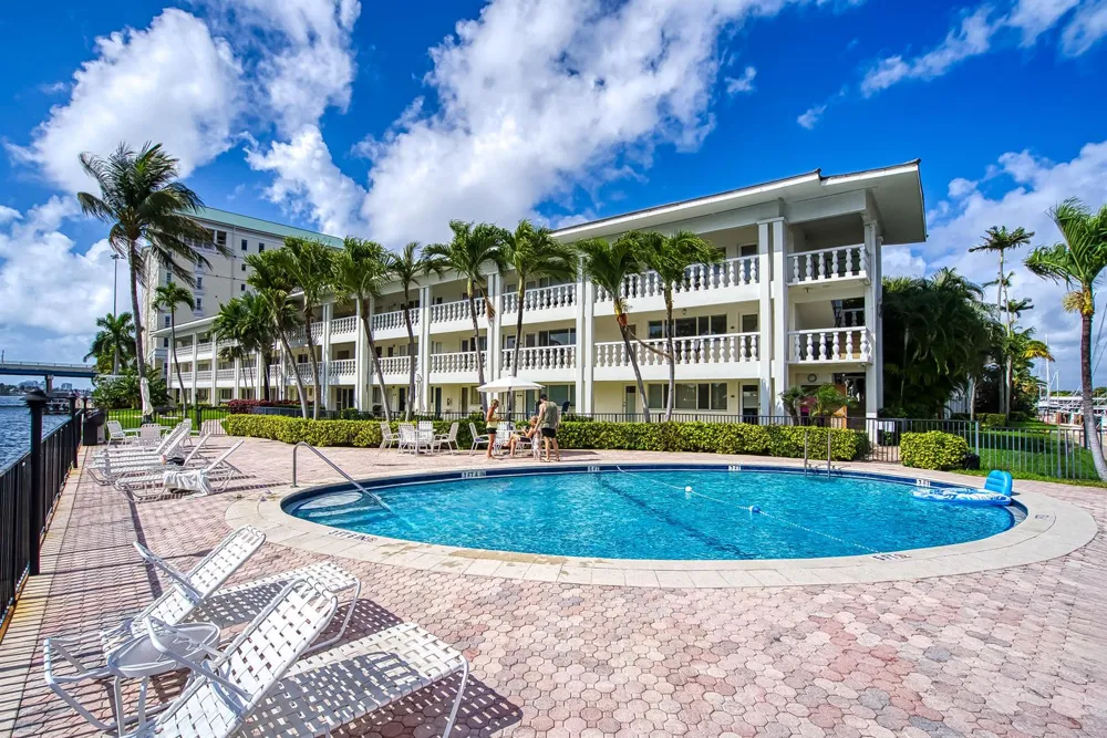 2895 NE 32ND STREET #207 Fort Lauderdale, FL 33306