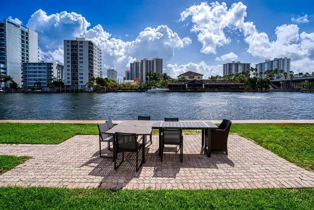 2895 NE 32ND STREET #207 Fort Lauderdale, FL 33306