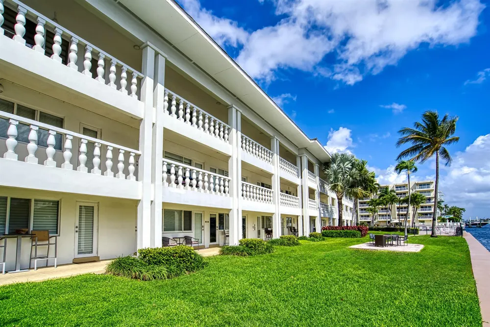 2895 NE 32ND STREET #207 Fort Lauderdale, FL 33306