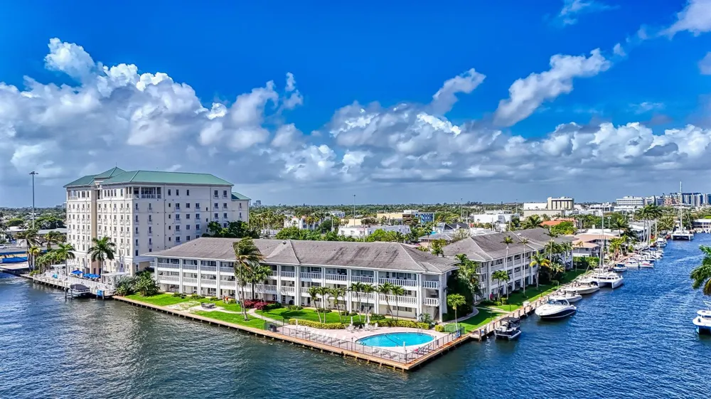 2895 NE 32ND STREET #207 Fort Lauderdale, FL 33306