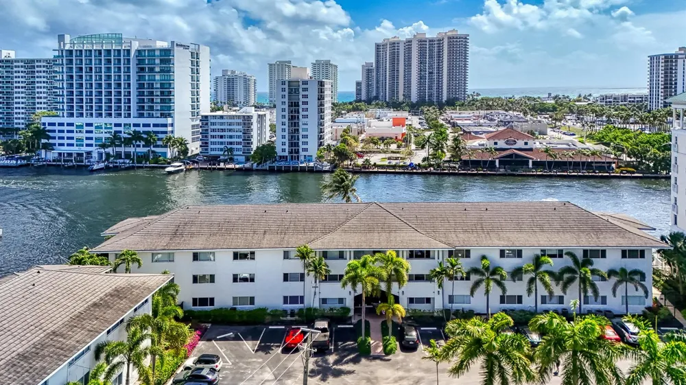 2895 NE 32ND STREET #207 Fort Lauderdale, FL 33306