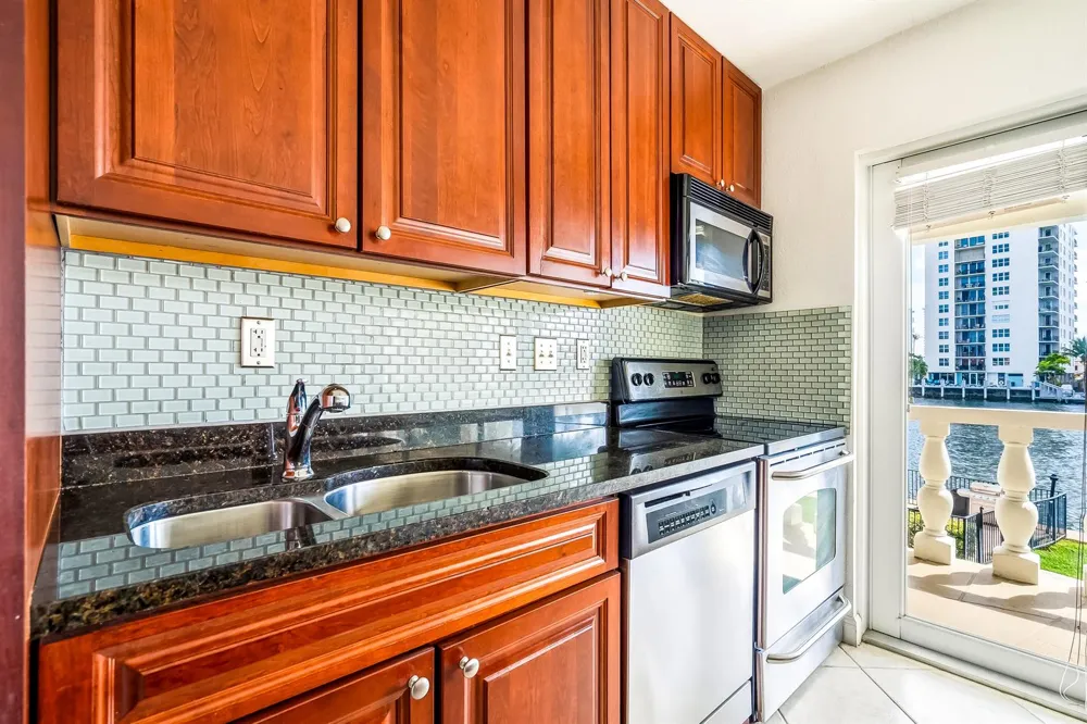 2895 NE 32ND STREET #207 Fort Lauderdale, FL 33306