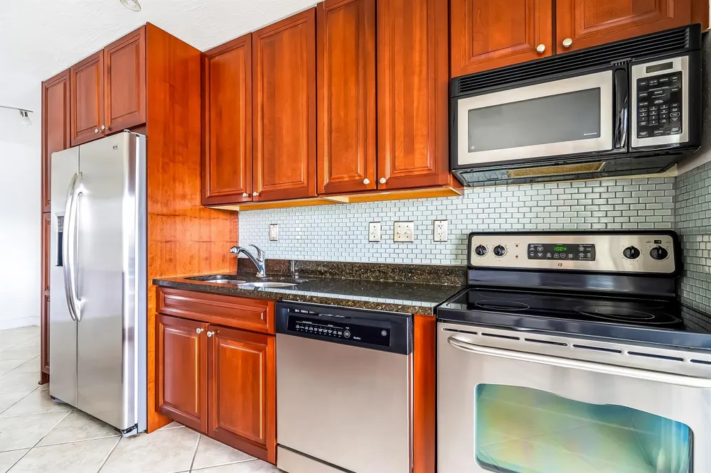 2895 NE 32ND STREET #207 Fort Lauderdale, FL 33306