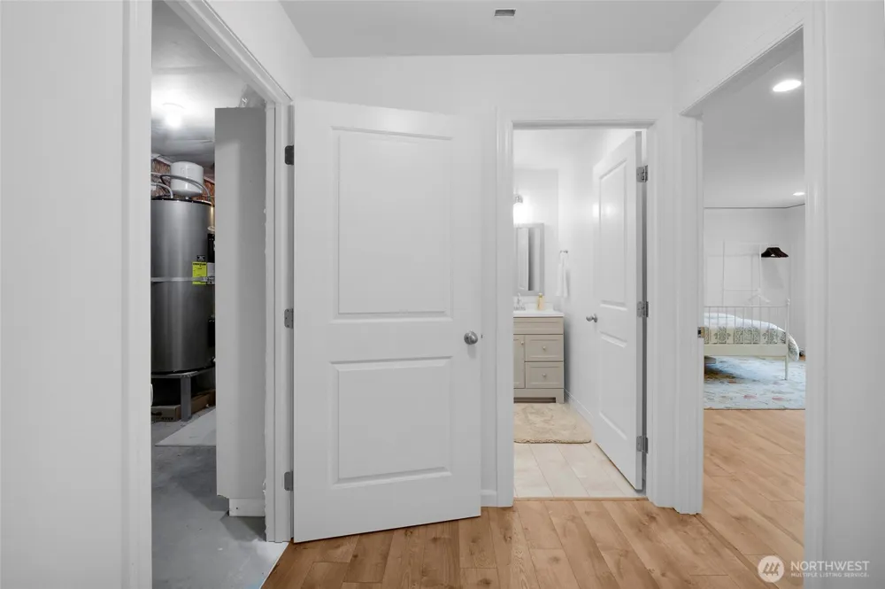 5165 Road E.7 NE Moses Lake, WA 98837